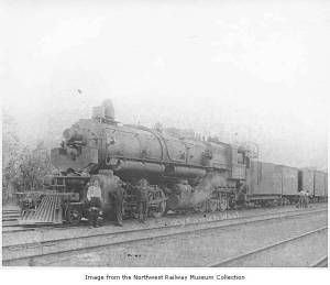 Great_Northern_steam_locomotive_1951,_Skykomish,_ca._1924